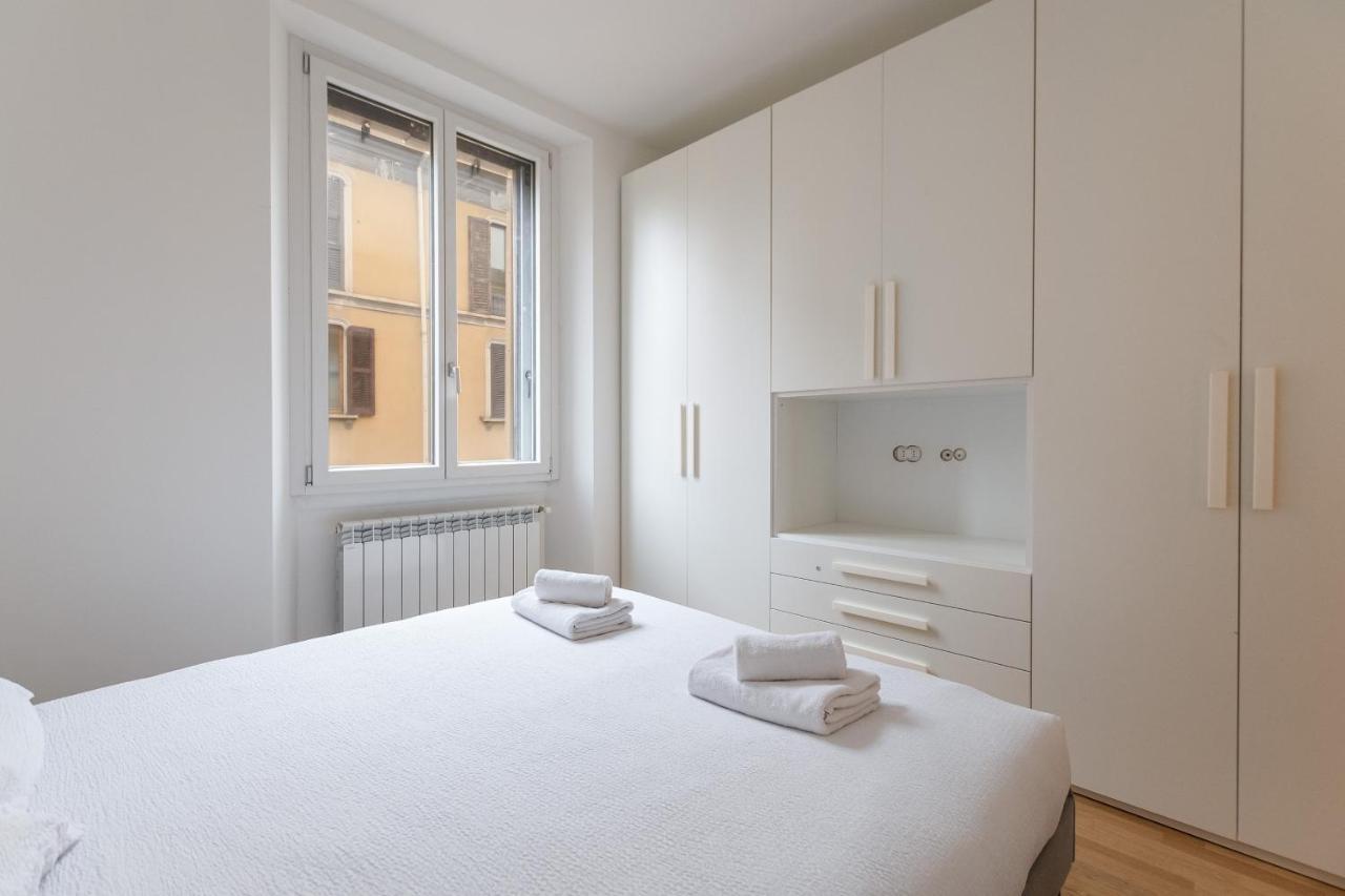 Urbino Apartment Luminoso E Centrale Милан Экстерьер фото
